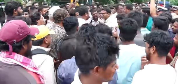 மருத்துவமனைக்கு சென்ற தம்பதி.. பைக்கை பிடித்து இழுத்த போலீஸ்.. பலியான சிறுமி... 2 5 6