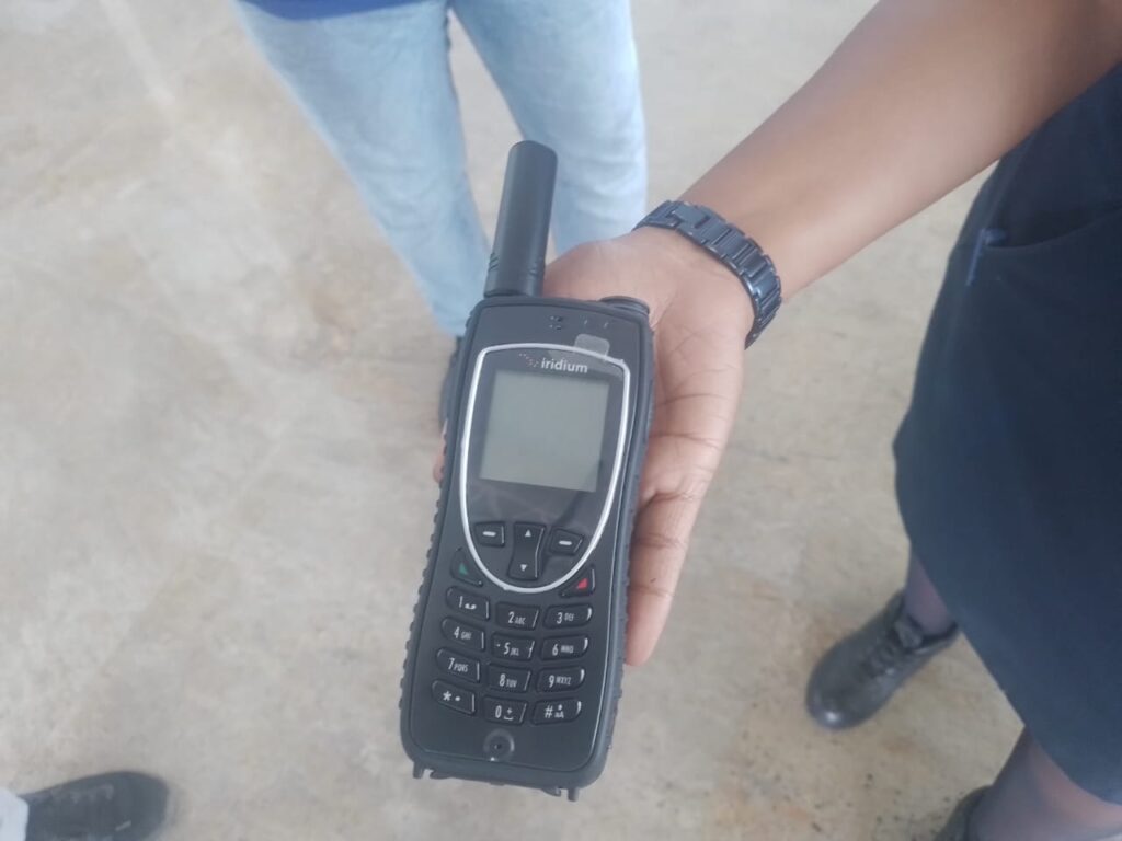 தடை செய்யப்பட்ட சேட்டிலைட் போன்… அமெரிக்க பெண் மருத்துவரின் பாஸ்போர்ட் பறிமுதல்!! IMG 20250519 WA0070