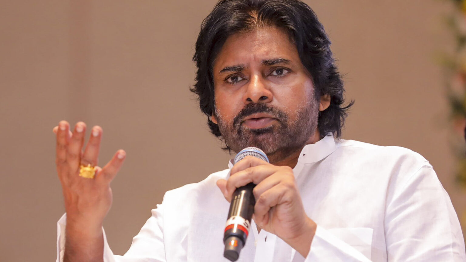 கருணாநிதி ஆதரித்ததை, ஸ்டாலின் எதிர்ப்பது ஏன்.?- பவன் கல்யாண் Pawan Kalyan 1746611856542 1746611856847