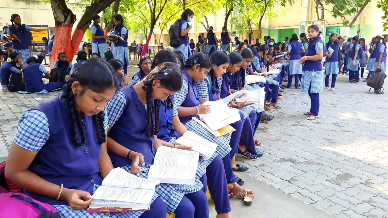 மாணவர் பாதுகாப்புக்குழு வழக்கு ஆகஸ்ட் 5க்கு ஒத்திவைப்பு tamil samayam