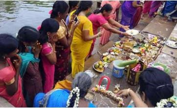 தமிழ்நாடு முழுவதும் ஆடிப்பெருக்கு கோலாகலம்… காவிரி நீரை போற்றி வணங்கிய மக்கள்… 2 2