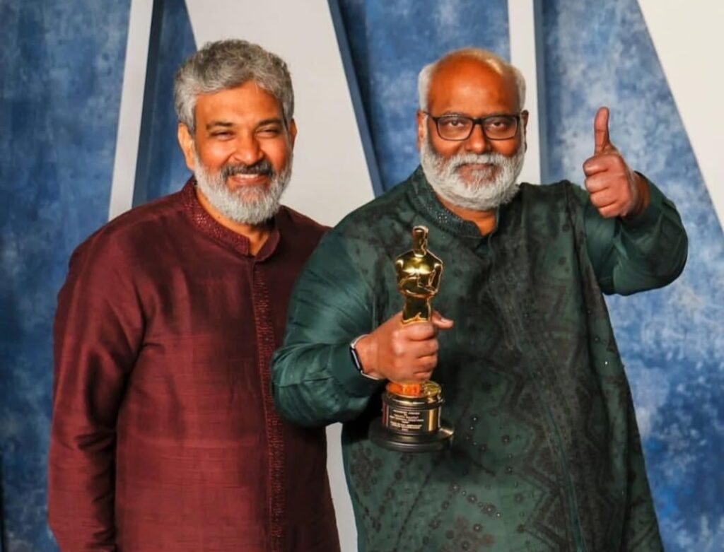 எஸ் எஸ் ராஜமௌலியின் வாரணாசி திரைப்பட அப்டேட்டை கேஷுவலாக கூறிய எம் எம் கீரவாணி !!! IMG 20251122 001015