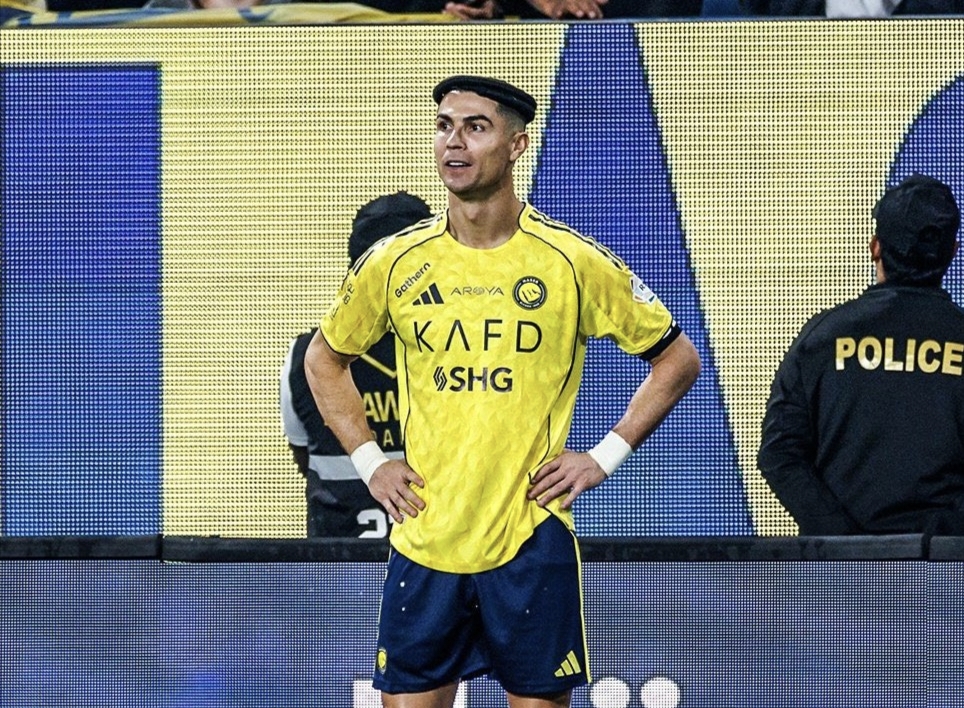 40 வயது கிறிஸ்டியானோ ரொனால்டோ செய்யும் செயல் இது ; ஆச்சரியத்தில் மக்கள் !!! IMG 20251124 161431