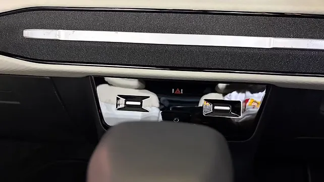 sierra interior front centre air vents