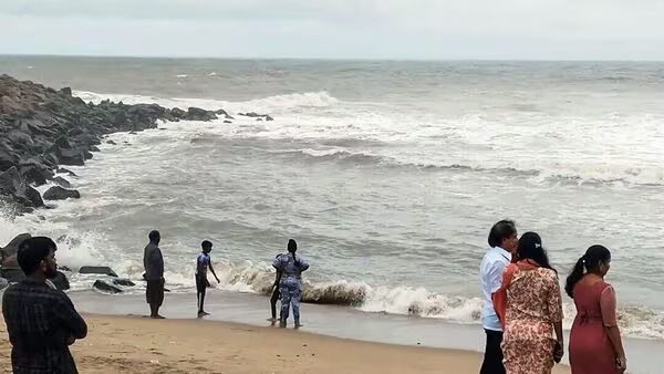 சென்னை அருகே நீடிக்கும் ஆழ்ந்த காற்றழுத்த தாழ்வு மண்டலம்! CHN