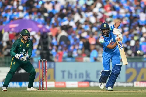 2வது ஒருநாள் போட்டி: தெ.ஆப்பிரிக்க அணிக்கு 359 ரன்கள் இலக்கு inds