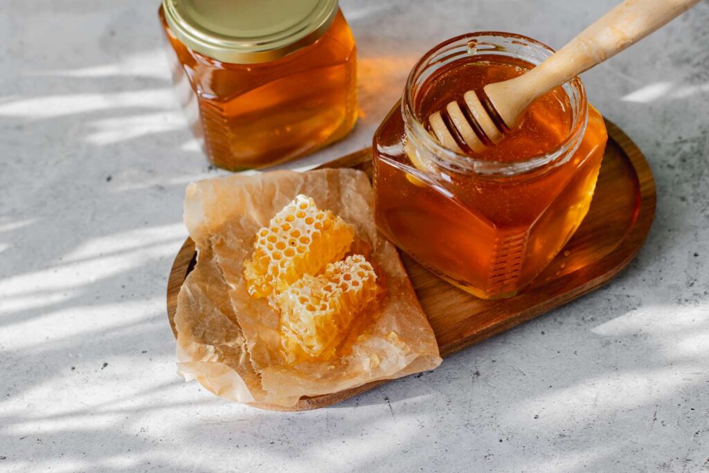 ms honey jars and honeycomb getty afb87ac4fbe0473f9aa015a7c843e229