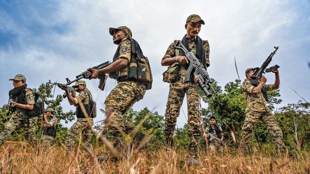 சத்தீஸ்கரில் என்கவுன்டர்.. 7 நக்சல்கள் சுட்டுக் கொலை naxals