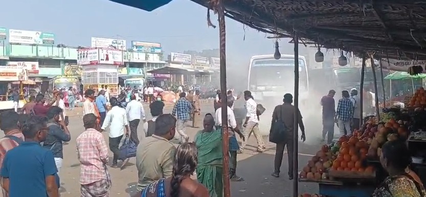 திடீரென பற்றி எரிந்த அரசு பேருந்து – அலறியடித்து ஓடிய பயணிகள்