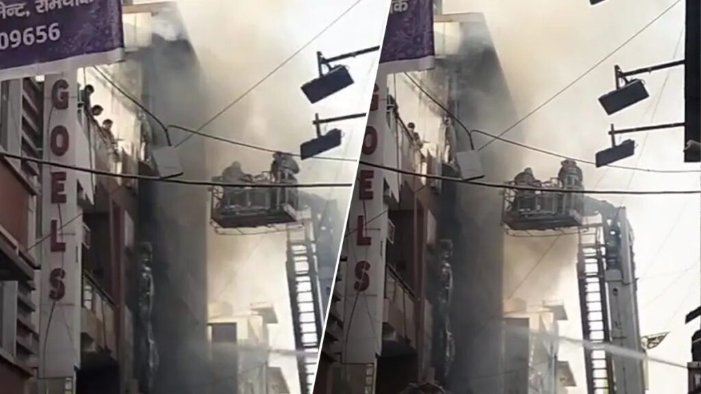 delhi fire