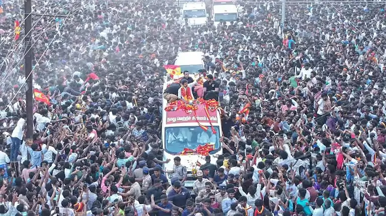 காரைக்குடியில் பேசாமல் சென்ற விஜய்!. என்ன காரணம்?. karaikudi vijay