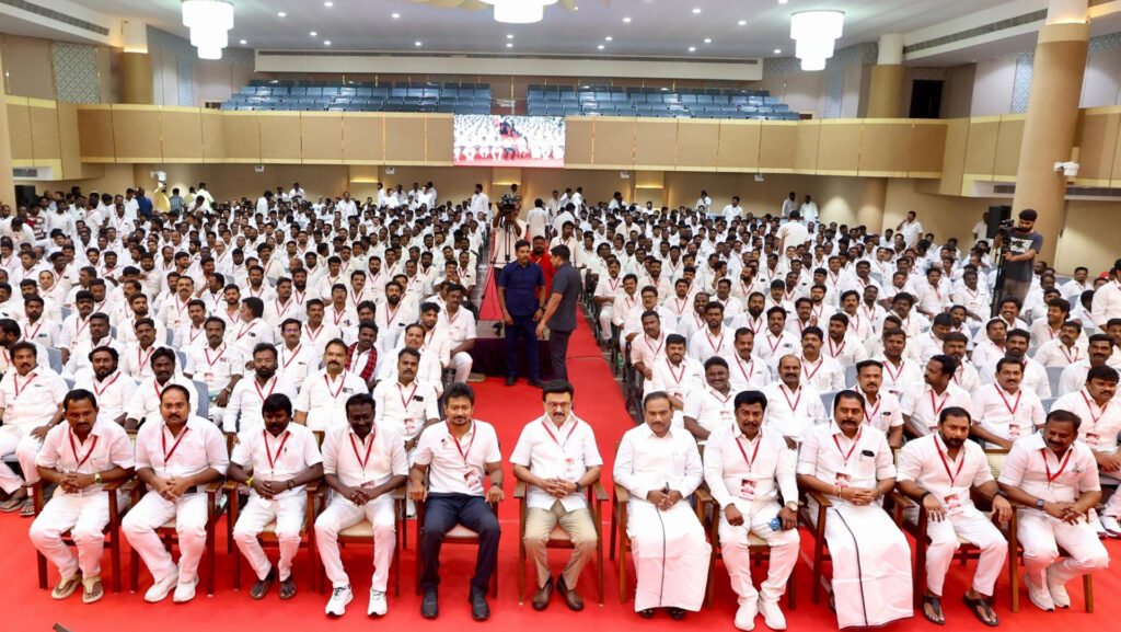 எடப்பாடியை முதல்வராக்க துள்ளிக் குதித்த உதயநிதி – திமுகவின் கைங்கர்யத்தை போட்டுடைத்த மாணிக்கம் தாகூர் 1 008 manikam A