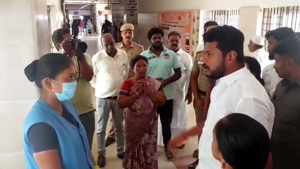 அரசு மருத்துக்கல்லூரியில் ஆய்வு; அமைச்சர் முகமது பர்வேஸ் அதிரடி 1 010 pudukottai A