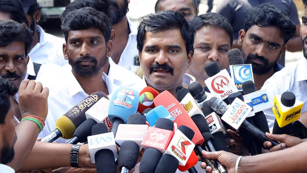 அதிமுகவில் நிலவுவது உள்கட்சி விவகாரம்; கருத்து சொல்ல உரிமை இல்லை – அமைச்சர் சிடிஆர் நிர்மல்குமார் 011 nirmalkumar B
