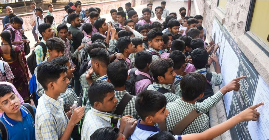 10-ம் வகுப்பு பொதுத்தேர்வு முடிவுகள் வெளியீடு..! 94.31% மாணவர்கள் தேர்ச்சி..! 2 9