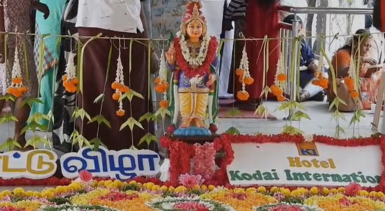 குறிஞ்சி ஆண்டவர் கோயிலில் வைகாசி விசாக விழா கோலாகலம்: கண்கவர் மலர் அலங்காரம்! 1 4 14