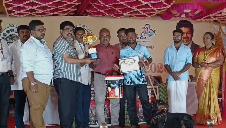 கொடைக்கானல் கோடை விழா: பல வகை நாய்களின் கண்கவர் அணிவகுப்பு! 3 Dog 1