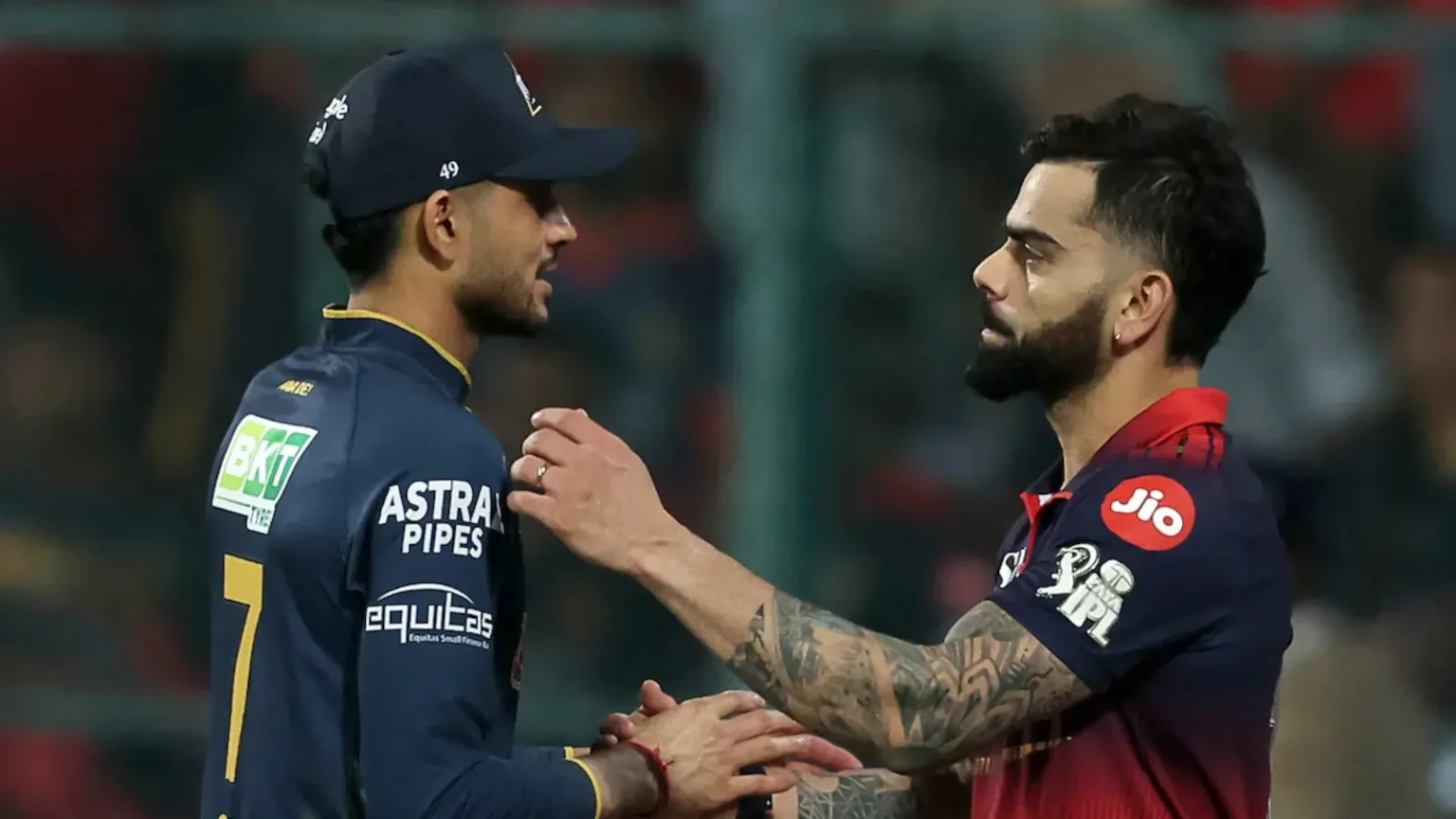 80% மழை அச்சுறுத்தல்!. ரிசர்வ் டே இல்லாத நாக்-அவுட்!. RCB-GT போட்டி ரத்தானால் யாருக்கு பைனல் வாய்ப்பு? rcb vs gt