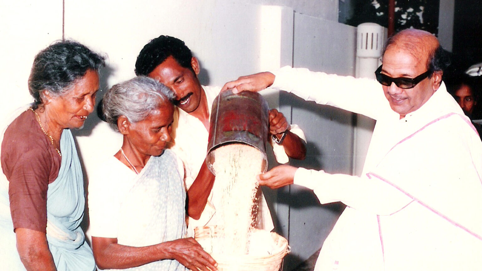 001 karunanithij A