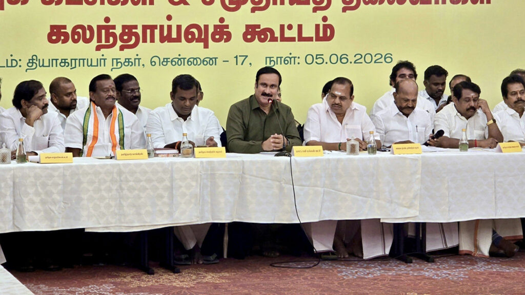 திமுகவின் ஆதரவு - வரவேற்கும் அன்புமணி ராமதாஸ் -மாறும் அரசியல் களம் 2 003 anbumani A