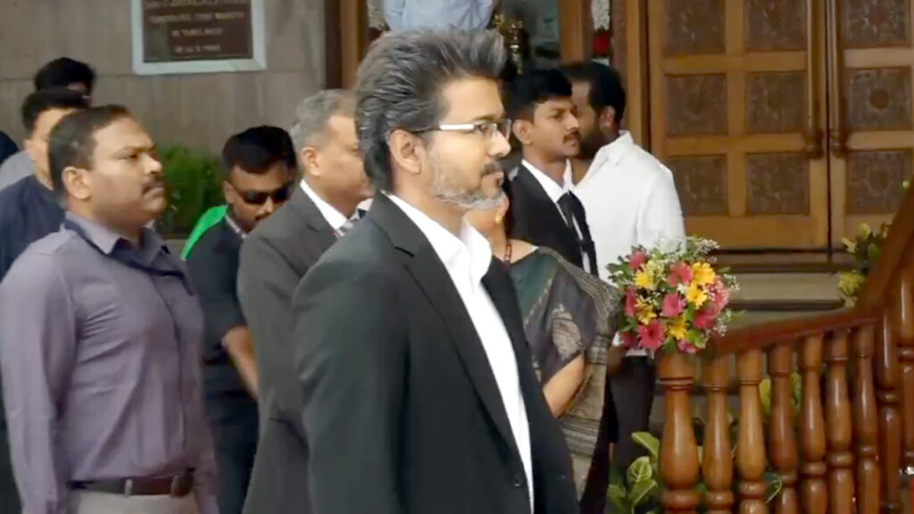 டெல்லியில் முதலமைச்சர் ஜோசப் விஜய் ; குடியரசுத் தலைவர், சோனியா காந்தி உள்ளிட்டோருடன் சந்திப்பு 008 CM VIJAY f