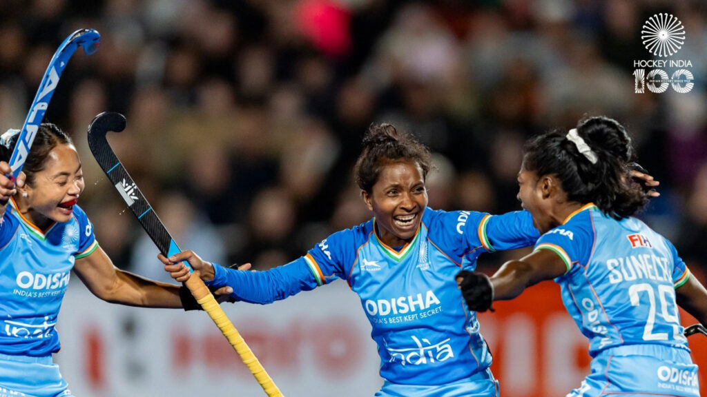 FIH மகளிர் நேஷன்ஸ் கப் போட்டி’ நியூசிலாந்தை வீழ்த்தி இந்திய அணி சாம்பியன் - வீராங்கனைகளுக்கு தலா ரூ.3 லட்சம் பரிசு 1 011 hockey india B