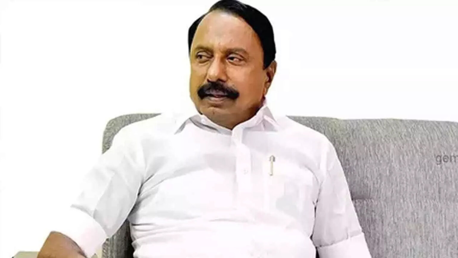 சட்டப்பேரவையில் முதலமைச்சர் நடிக்க வேண்டிய அவசியம் எப்போதும் இல்லை – அமைச்சர் செங்கோட்டையன் 011 kas