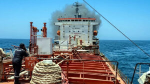 எண்ணெய்க் கப்பல் மீது அமெரிக்கா தாக்குதல் ; இந்தியா கண்டனம் 011 ship