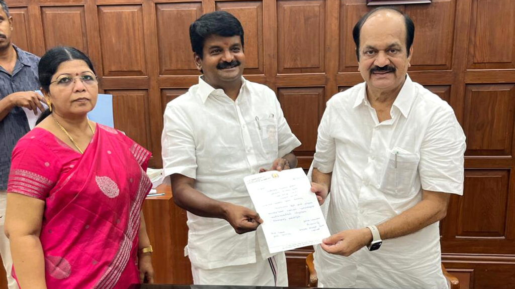 011 vijayabaskar