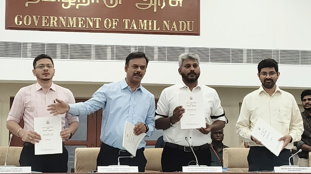 தமிழ்நாட்டின் நிதி நிலைமை: வெள்ளை அறிக்கை வெளியிட்டார் நிதி அமைச்சர் மரியவில்சன் 014 minister
