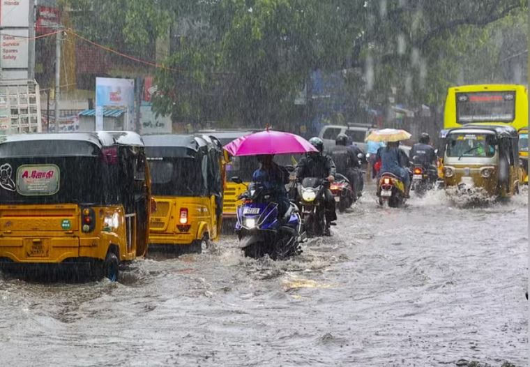தமிழ்நாட்டில் 5 மாவட்டங்களில் மழைக்கு வாய்ப்பு..! வானிலை மையம் வெளியிட்ட குளு குளு நியூஸ்..! 2 14