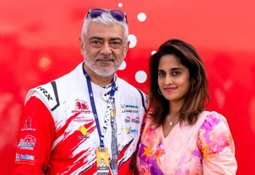 பிரான்ஸ் கார் பந்தயக் களத்தில் அஜித்துக்கு உத்வேகம் அளிக்கும் குடும்பம்! 5 9