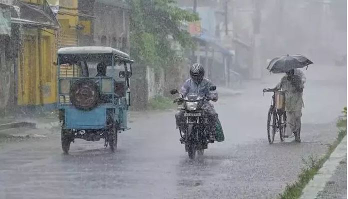 2 மாவட்டங்களுக்கு ஆரஞ்ச் அலர்ட்..! 6 மாவட்டங்களில் கனமழைக்கு வாய்ப்பு..! 8