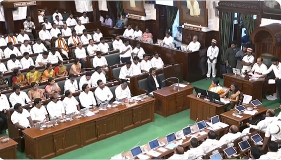 ” ‘முழு நேரலை’… அத்தனையும் உருட்டுதானா?” – பேரவை ஒளிபரப்பு நிறுத்தப்பட்டதற்கு அதிமுக கேள்வி TN assembly