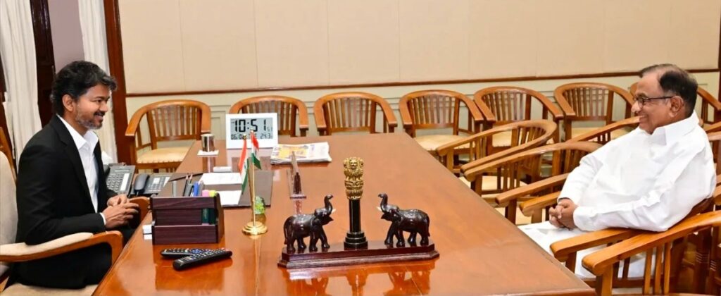 ராஜ்யசபா சீட்டுக்கு அடிபோடுகிறதா காங்.,? முதல்வர் விஜய்யை சந்தித்தார் ப.சிதம்பரம்..!! WhatsApp Image 2026 06 02 at 1.29.44 PM