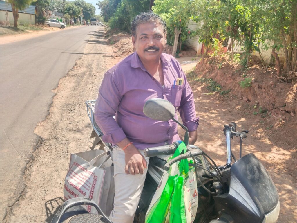 அரசுப் பள்ளியில் முட்டைகளை ஆட்டைய போட்ட இருவர்..!! கொந்தளித்த பெற்றோர்..!! WhatsApp Image 2026 06 10 at 10.01.48 AM