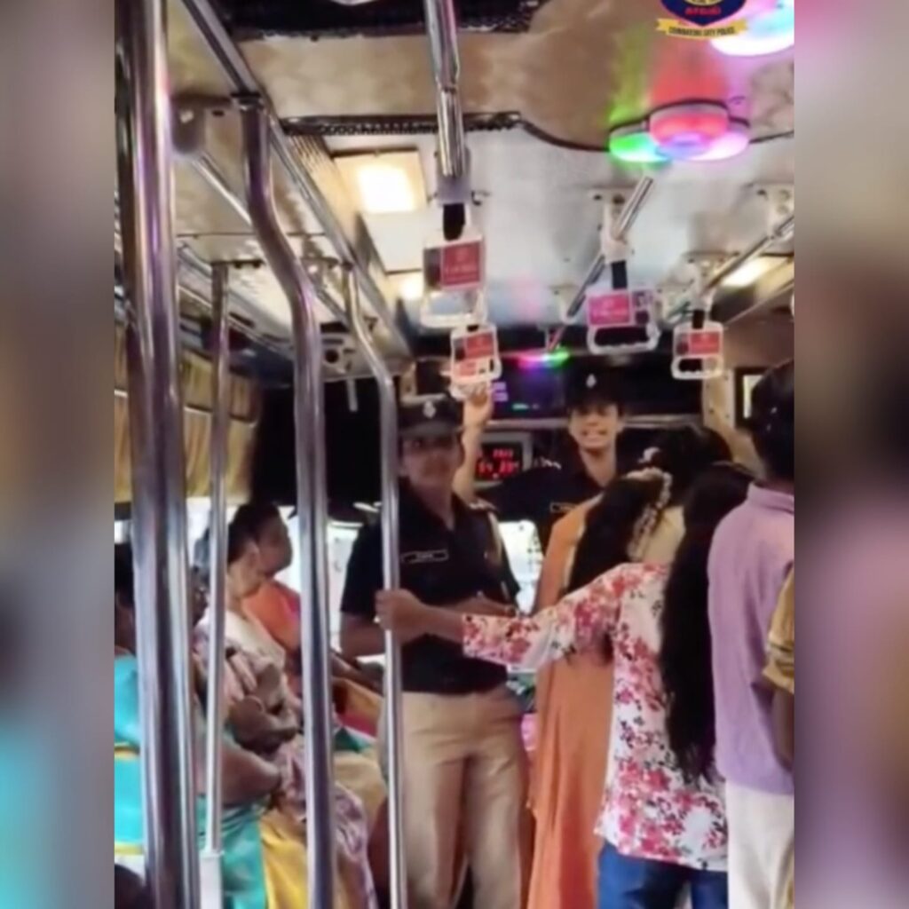 பெண்களுக்கு எதிரா இனி எதுவும் நடக்க விடமாட்டோம்..!! கோவையில் களமிறங்கிய ‘சிங்கப்பெண்கள்’ SQUAD..!! WhatsApp Image 2026 06 11 at 11.19.15 AM