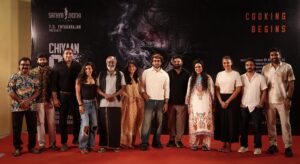 விக்ரம்- ஆனந்த் சங்கர் கூட்டணியில் ‘சீயான் 63’: பிரம்மாண்டமாக தொடங்கியது படப்பிடிப்பு! WhatsApp Image 2026 06 12 at 6.19.17 PM