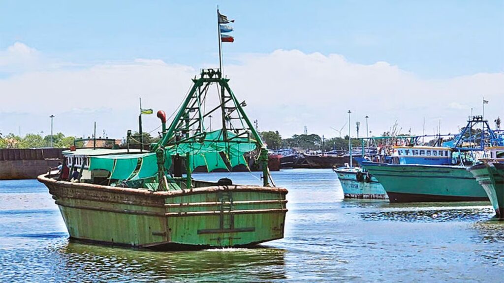 நாளை முடிவடைகிறது மீன்பிடி தடைக்காலம்..!! கடலுக்கு செல்ல தயாராகும் மீனவர்கள்..!! image 18 4