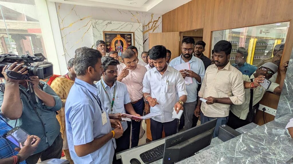 முதலில் திருச்செந்தூர்.. இப்போ பழனி..!! அதிரடி ஆய்வில் இறங்கிய அமைச்சர் ரமேஷ்..!! image 31 3