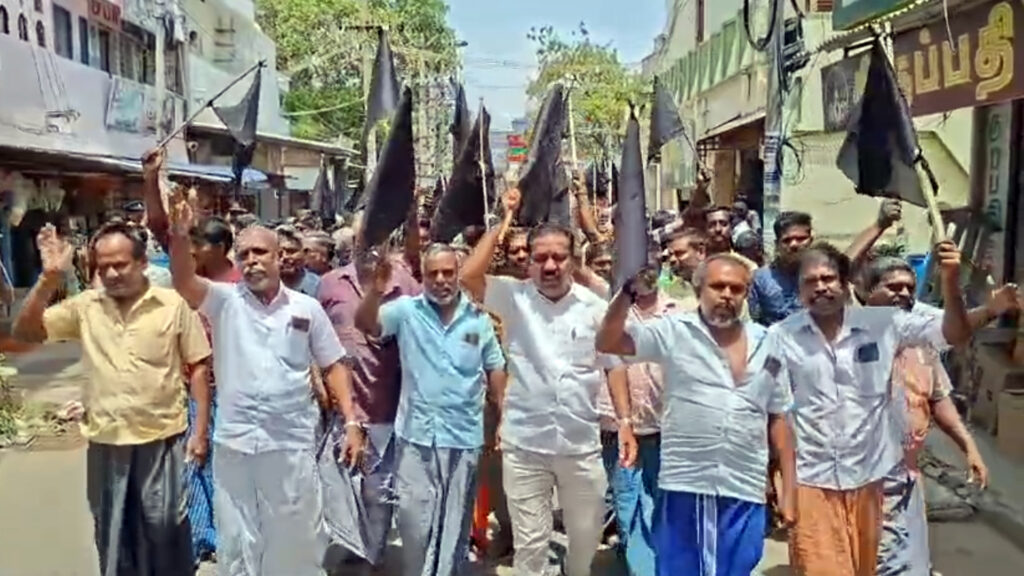 சங்கரன்கோவில்; கஞ்சித் தொட்டி திறக்க முயன்ற 50க்கும் மேற்பட்டோர் கைது 1 001 sankarankovil