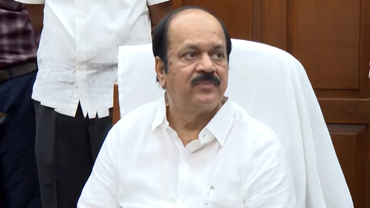 தமிழ்நாடு பட்ஜெட் ஆகஸ்ட் -5 ஆம்தேதி தாக்கல்…. தன்னைக் கேட்டுவிட்டு MLA-வை கைது செய்ய வேண்டும் என்றில்லை – சபாநாயகர் தகவல் 002 jcd