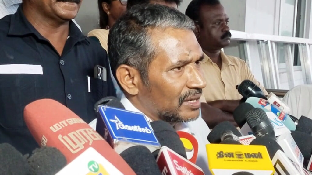 எடப்பாடி பழனிசாமியை திட்டினால் பொறுத்துக் கொள்வார்களா? – நாகரிகமாகப் பேசவேண்டும் – வன்னி அரசு காட்டம்! 003 vanni arasu A