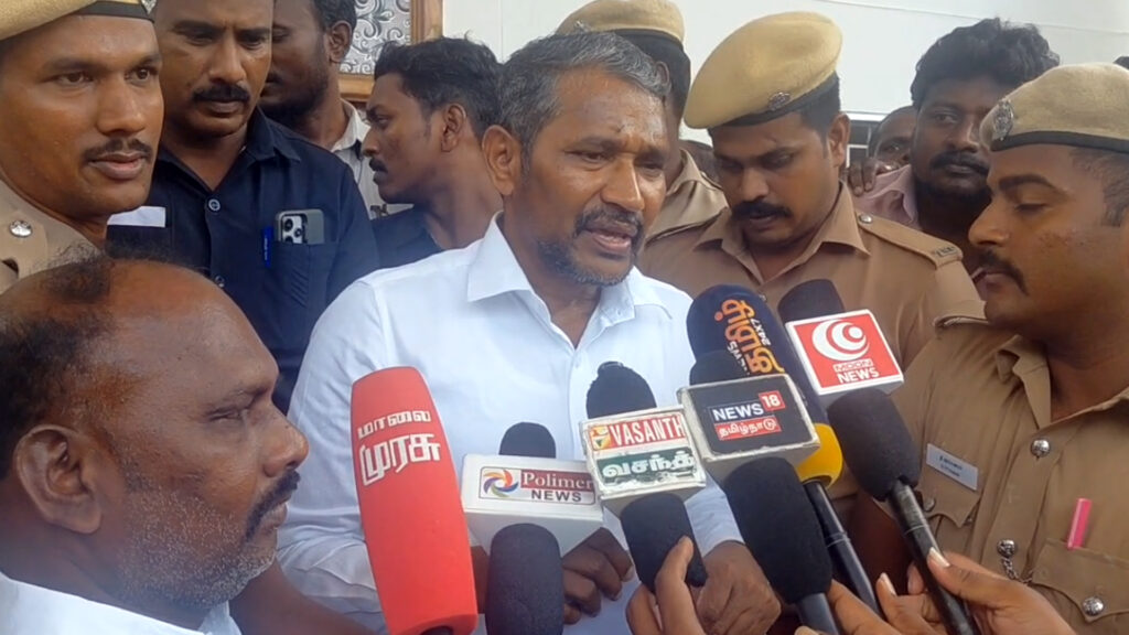 பள்ளி மாணவிகளுக்கு பாலியல் தொல்லை அளித்தால்…. அமைச்சர் வன்னியரசு கடும் எச்சரிக்கை! 004 vanniyarasu