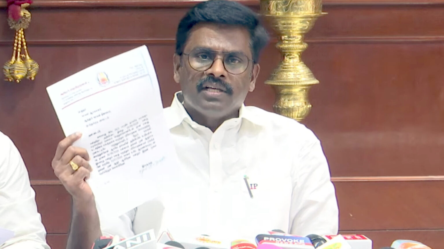 பாஜக பாணியில் தவெக செயல்படுகிறது; அரசியலின் மோசமான உதாரணம் விஜய் – திமுக கடும் தாக்கு 005 dmk