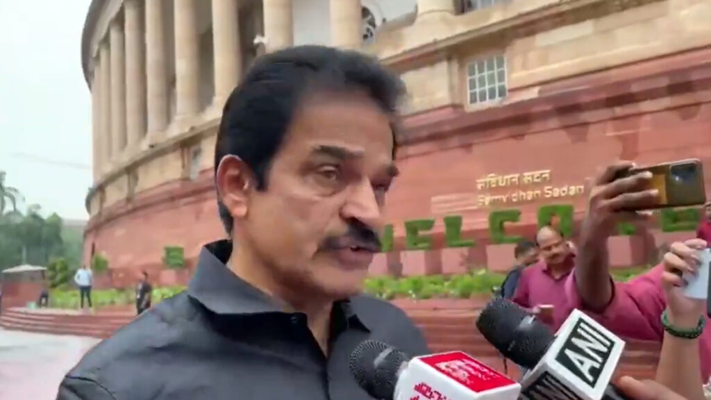 ‘தர்மேந்திர பிரதான் உடனடியாக பதவி விலக வேண்டும்’ – கே.சி. வேணுகோபால் எம்.பி வலியுறுத்தல் 005 kgv