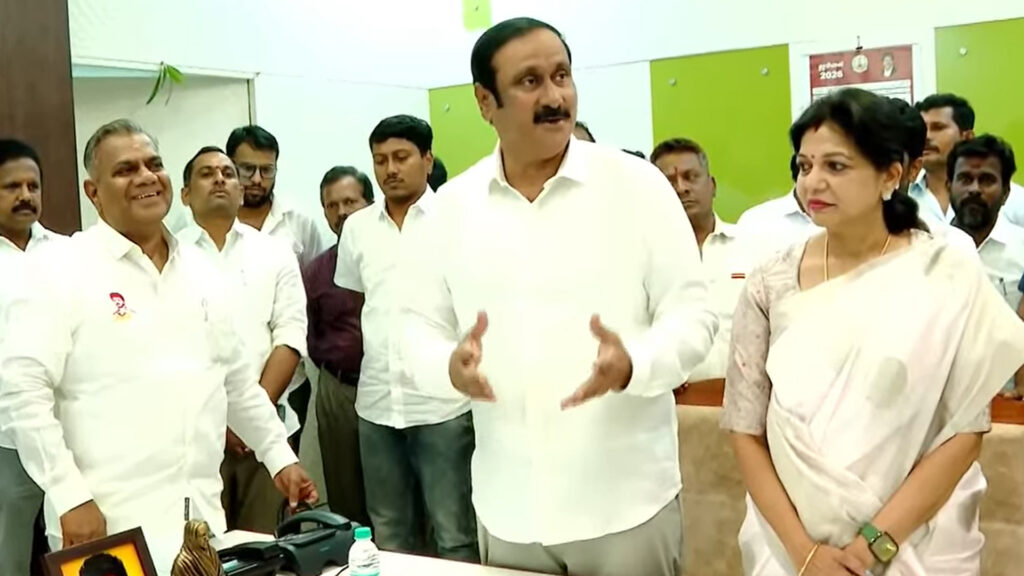 நேரில் தவெக அரசுக்கு பாராட்டு; அறிக்கையில் திட்டு- அன்புமணியின் புதிர் அரசியல்! 007 pmk