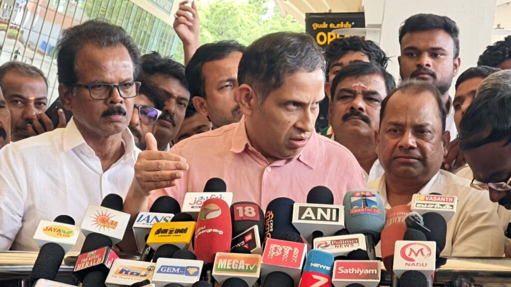 நடப்பது குதிரை பேரம் அல்ல; குதிரைப் பந்தயம் – காங்கிரஸ் எம்.பி பிரவீன் சக்கரவர்த்தி புது விளக்கம் 1 007 praveen A