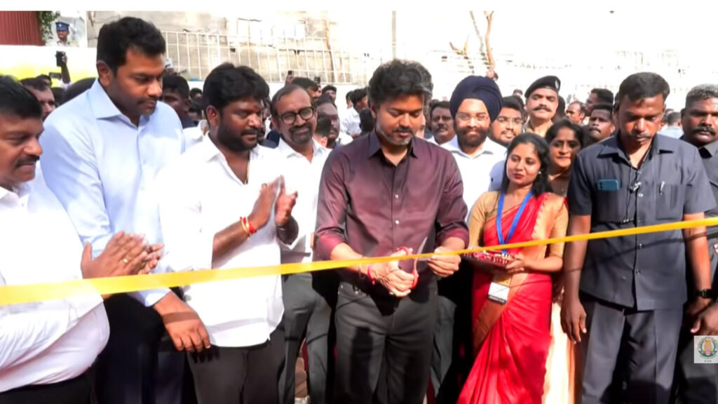 பெரம்பூரில் முதலமைச்சர் ச.ஜோசப் விஜய் ; எம்.எல்.ஏ அலுவலகத்தை திறந்து வைத்தார் 012 cm vijay