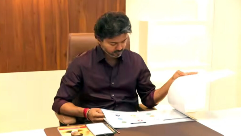 பெரம்பூரில் முதலமைச்சர் ச.ஜோசப் விஜய் ; எம்.எல்.ஏ அலுவலகத்தை திறந்து வைத்தார் 1 012 cm vijay B